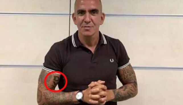 Di Canio fikk sparken etter at han tok denne tatoveringen