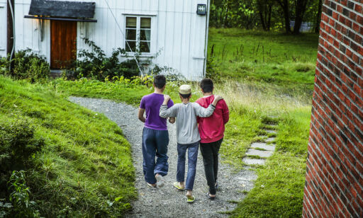 Tar håndrøntgen av unge asylsøkere. Nå saksøkes staten for omstridt test