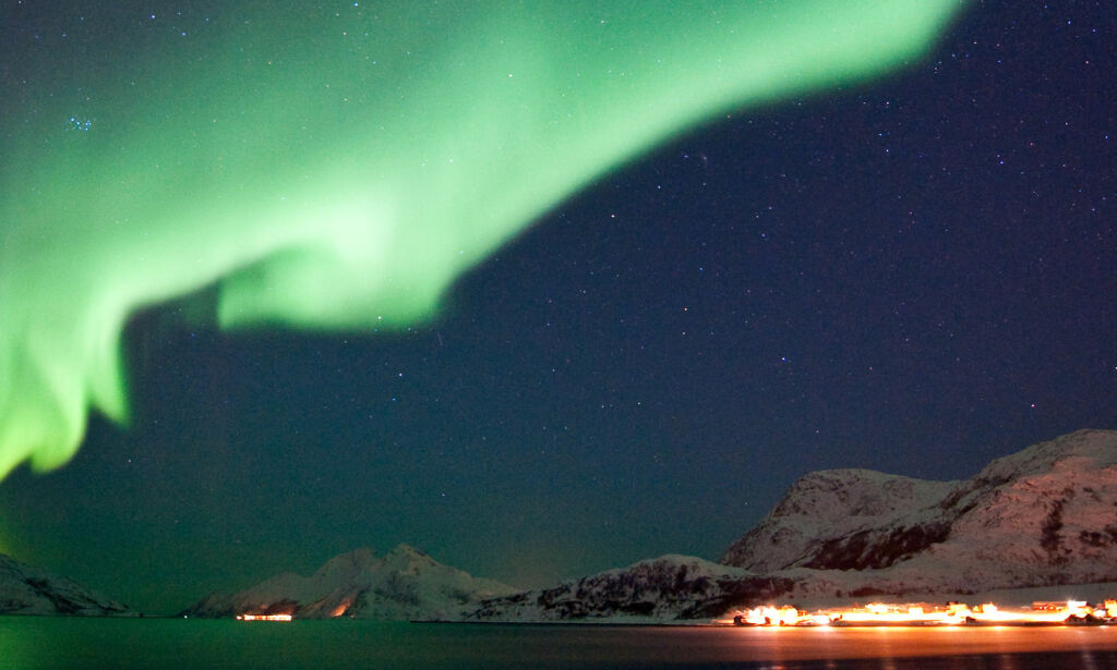 Folk kommer fra hele verden for å se nordlyset