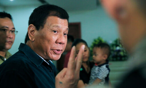 Philippine President Rodrigo Duterte visits the wake of soldiers killed in Marawi city during fighting with Muslims Maute group militants, in Iligan City, Philippines May 26, 2017. Malacanang Presidential Palace/Handout via Reuters