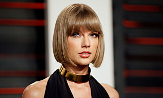 Etter tre år dropper Taylor Swift boikott. Kan være for å skade rival
