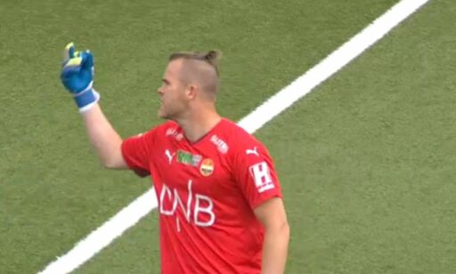 Godset-keeperen viste finger til fansen. Nå beklager han