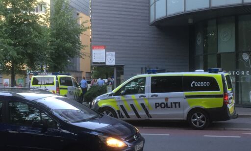 Maskerte gjerningspersoner tok seg inn på utested i Oslo: - Hadde machete og øks