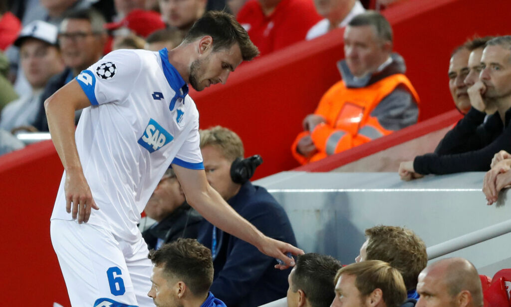Byttet ut etter 24 minutter. Nordtveit slaktes av Riise etter Anfield-mareritt