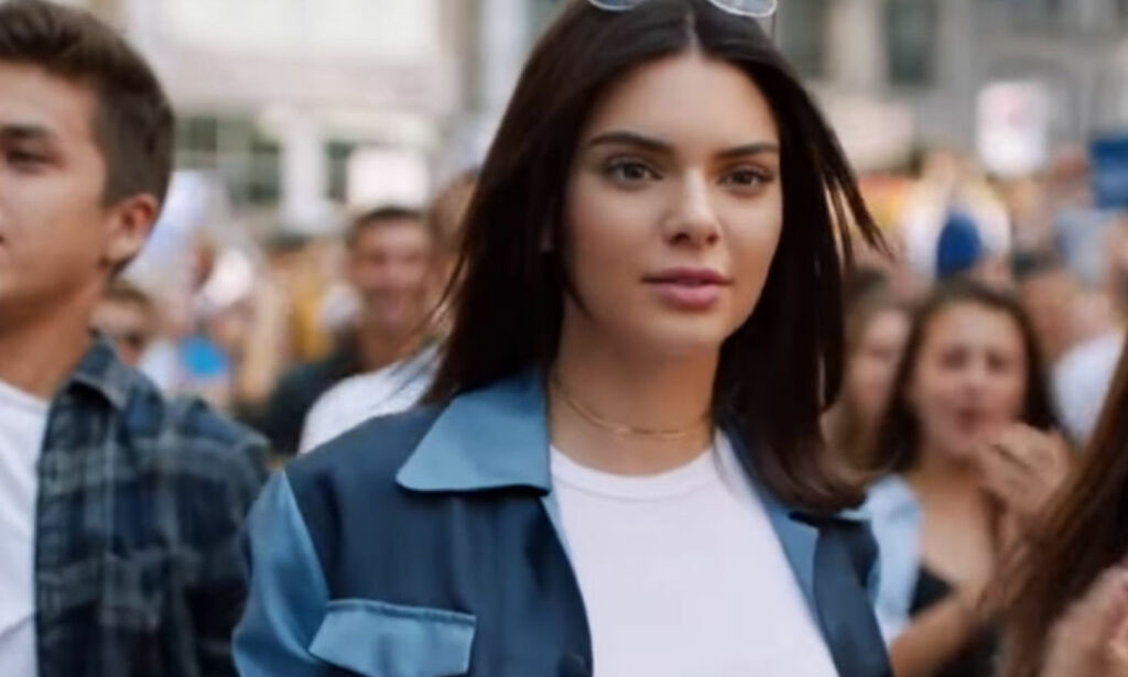 Fikk totalslakt for Pepsi-reklame. Nå sier hun for første gang noe om kritikken