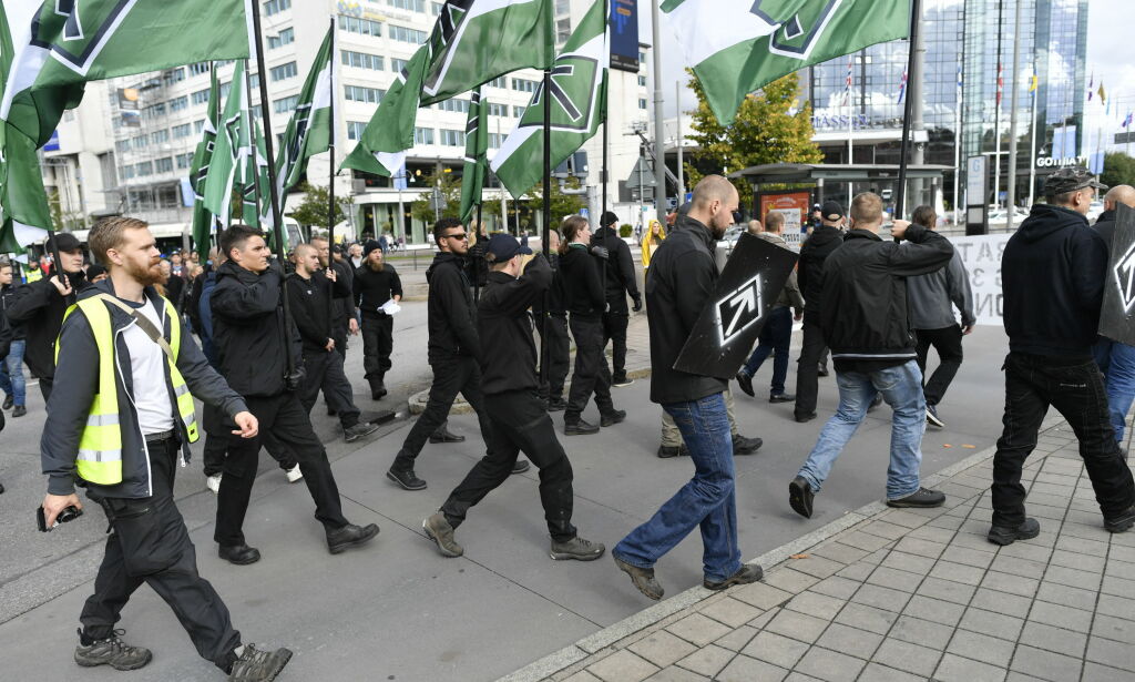 Svensk politi stålsetter seg for varslet nazidemonstrasjon: - Svært sannsynlig at nordmenn vil delta