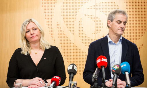 Oslo 20180102.
Partileder Jonas Gahr Støre og partisekretær Kjersti Stenseng på pressekonferansen etter tirsdagens sentralstyremøte i Arbeiderpartiet, der varslersakene mot nestleder Trond Giske var tema.
Foto: Erlend Dalhaug Daae / NTB scanpix