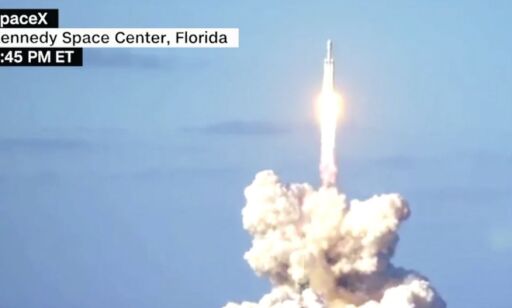 Her skyter SpaceX opp verdens kraftigste romrakett