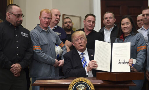Trump trosser advarsler og innfører toll som kan starte handelskrig