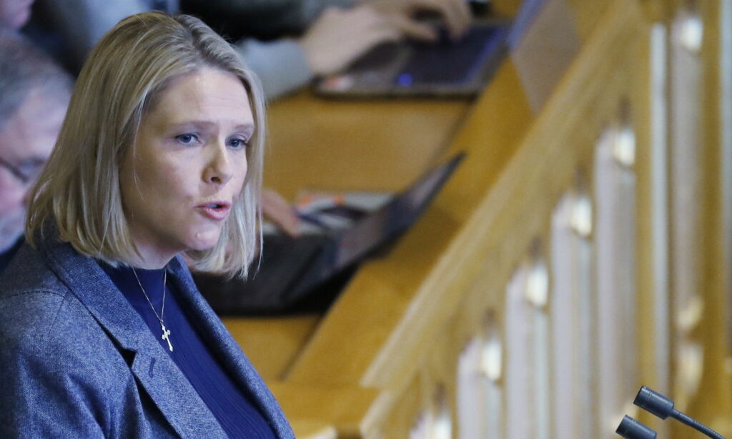 Sp vil stemme for mistillit. KrF bestemmer seg mandag