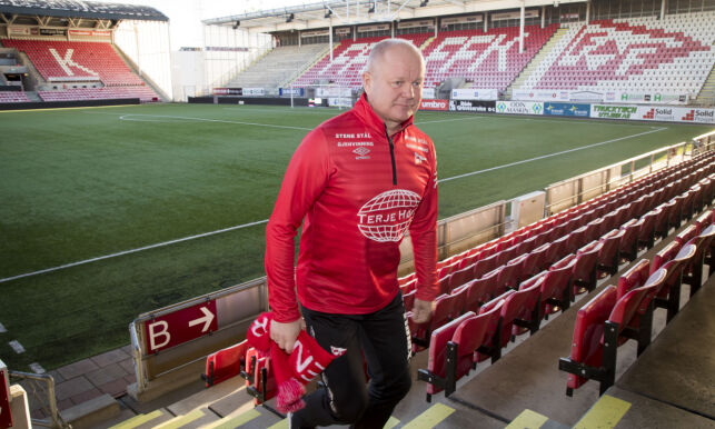 På tribunen er FFK allerede tilbake i Eliteserien