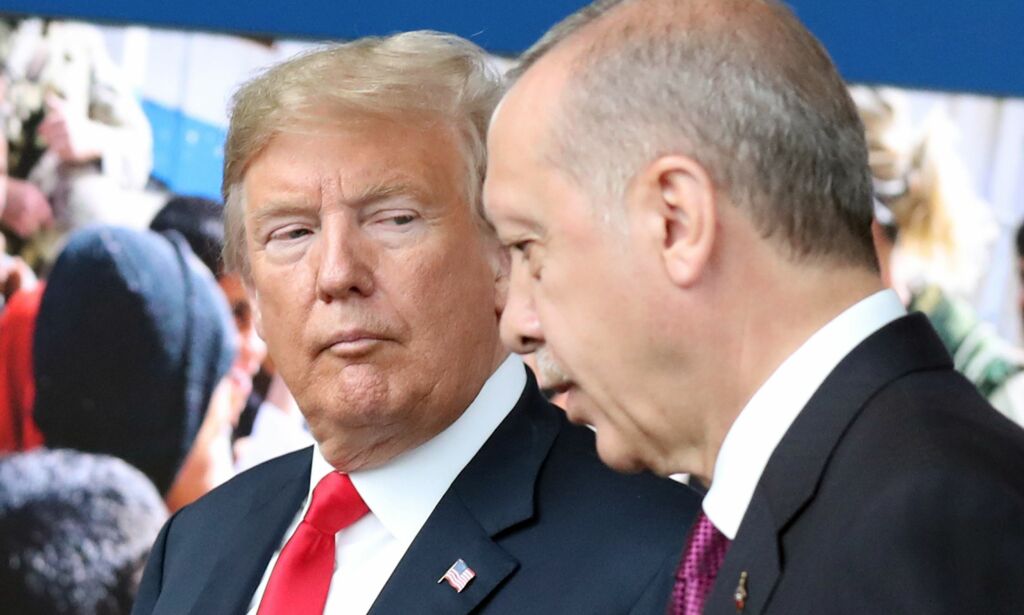 Erdogan beskylder USA for å dolke Tyrkia i ryggen