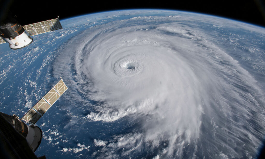 Bes om å flykte fra Florence før det er for seint