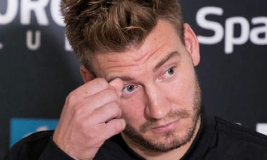 Bendtner tiltalt for vold mot taxisjåføren