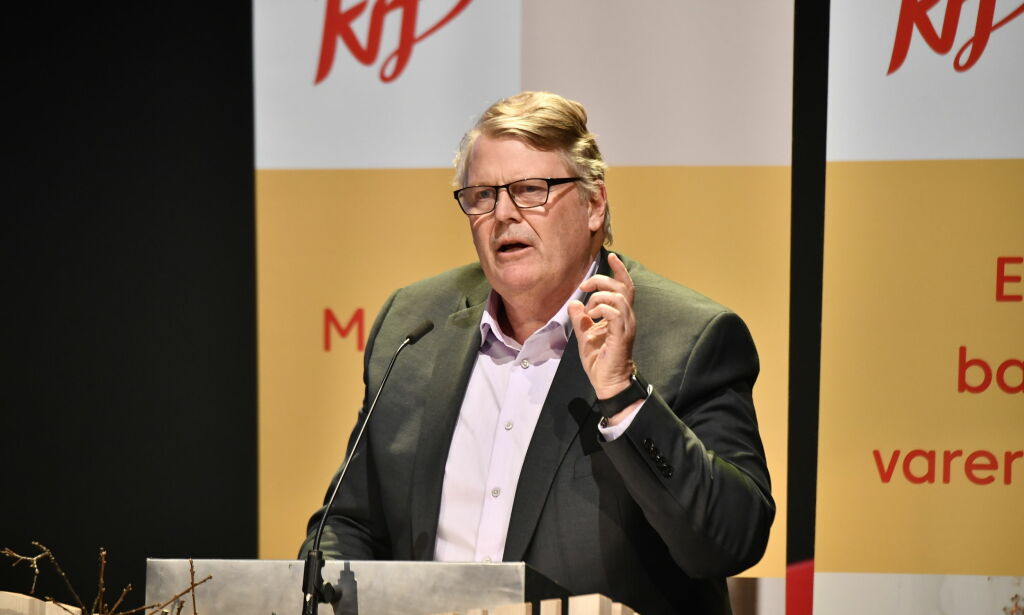 Advarer mot Grøvan-modell: - Klistrer oss til høyresida for hele perioden