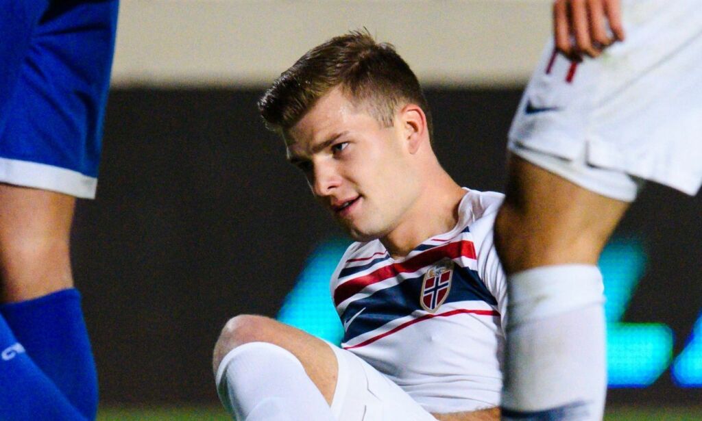 Sørloth hånes og slaktes