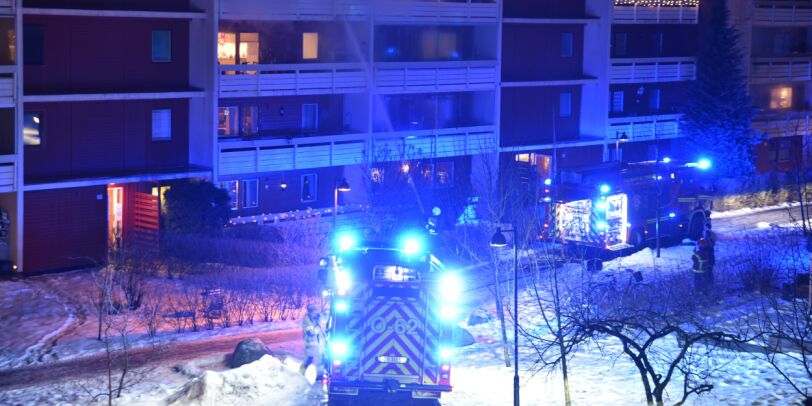 Flere episoder med fyrverkeri - politiet pågrep tenåringer for å ha skutt mot folk