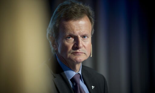 -Vet å sole seg i glansen av mektige menn