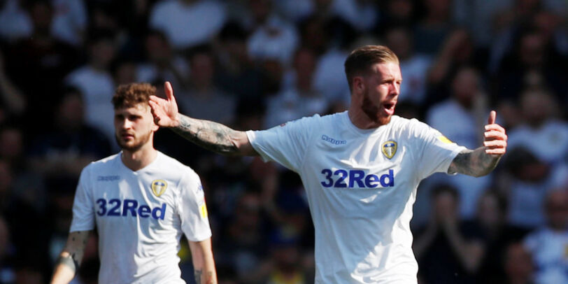 Leeds snublet mot ti mann i opprykkskampen